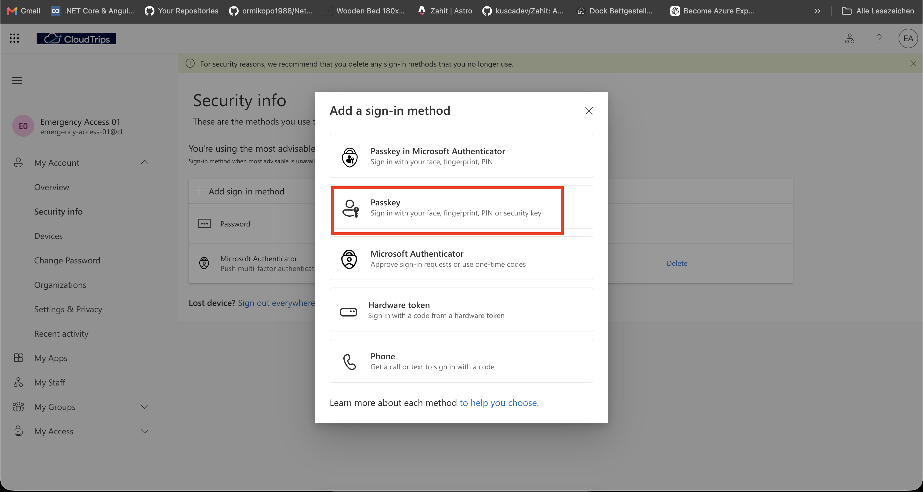 Security info page showing phishing-resistant method registered for emergency access